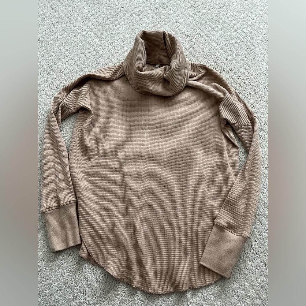 Aritzia beige waffle turtle neck